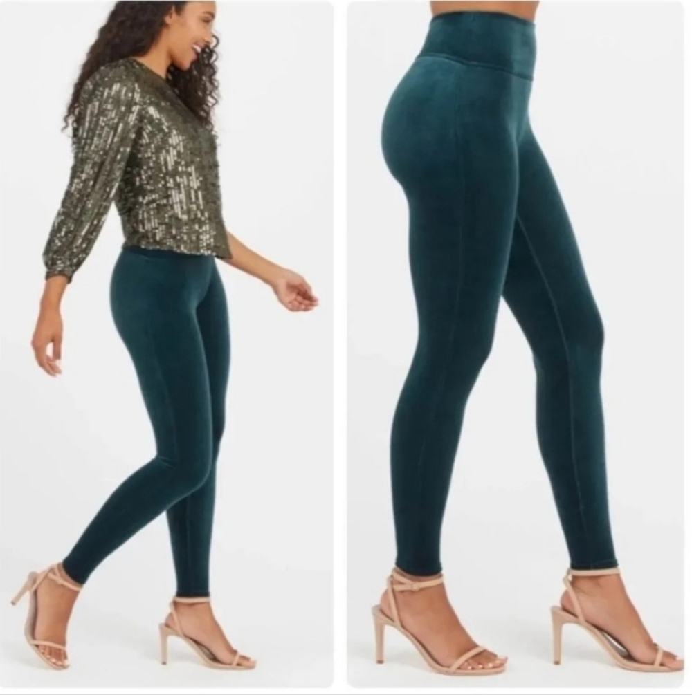 SPANX Velvet High Waisted Leggings In Emerald Green. Size Small P